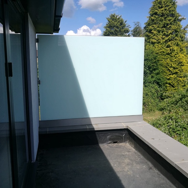 Glass privacy screens, photo: 80